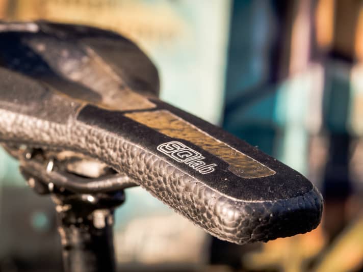   Typical wide SQlab saddle nose, here only slightly protected.