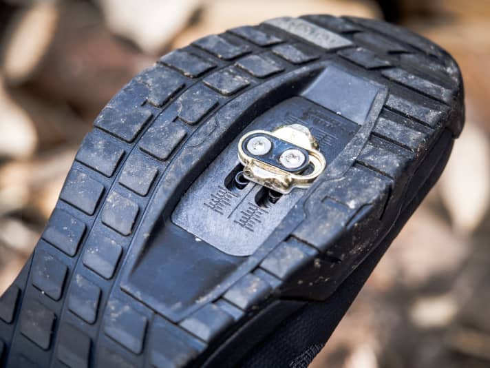   Auch der Mallet E Speedlace verfügt über die abgeflachte Zehenbox, die den Einstieg ins Pedal erleichtern soll.