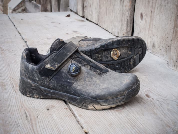 Classic all-rounder: The Mallet E from Crankbrothers (shown here in the version with Boa fastener) is comfortable, good on the pedals and equally suitable for long pushing distances.