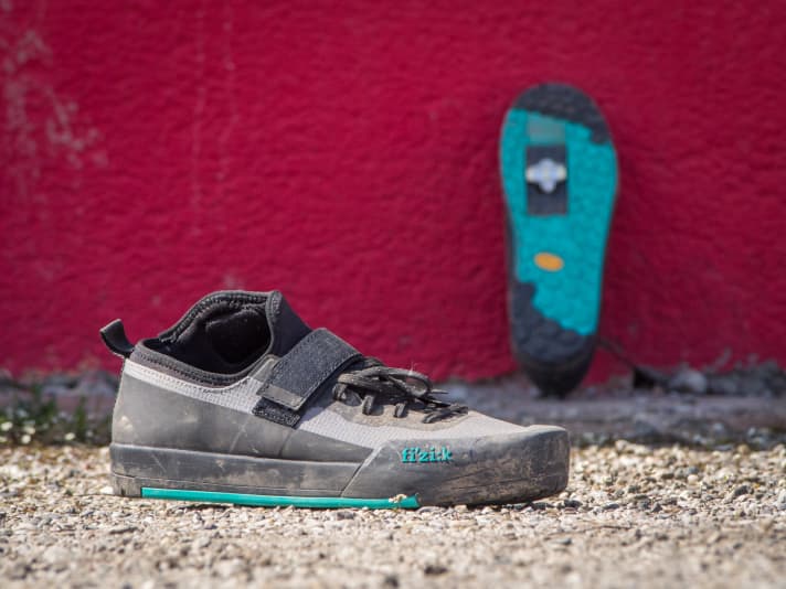 bike/M4471575_61e9f5fd763cbb3ae55ac1feb12d9ff4