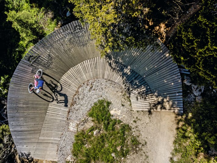 Die Königreiche des Flows: Bike-Arenen bieten Fahrspaß für die ganze Familie. 6 Top-Reviere im Porträt. Seite 58