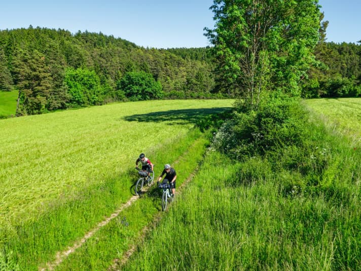   Is the gravel bike a good partner for the overnighter on your doorstep? We have tried it out.