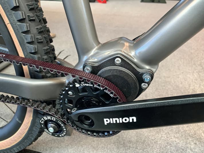   The C12 gear system from Pinion delivers 600 per cent total gear ratio. Weight: around 2100 grams.