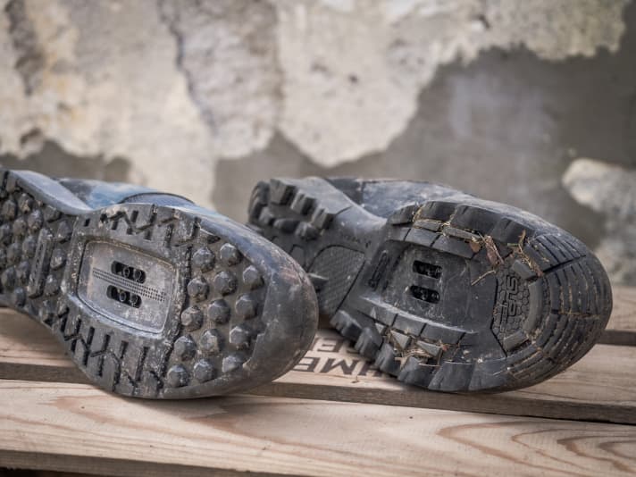 Open, rough profiles provide plenty of grip when climbing through the terrain.