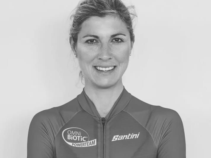   Simone Kumhofer, nutrition expert: Austrian Simone Kumhofer (38) is a sports and nutrition scientist and is also currently training to become a clinical nutritionist. She is a professional triathlete and reigning national short and middle distance champion. In addition to sports nutrition, she also specialises in intestinal health.