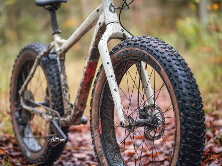 The mounting points for bikepacking bags on the carbon fork equip the Salsa Mukluk fat bike for multi-day tours.