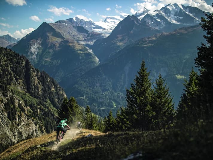Steffi Marth on the Vertigo Trail in the Verbier bike parkSkyshot