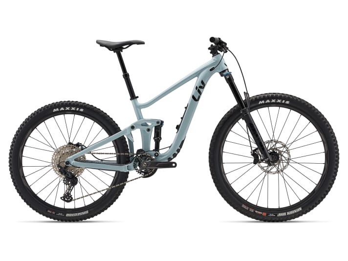 In sizes XS and S, the new Liv Intrigue LT comes in a mullet set-up with a 29-inch front wheel and 27.5-inch rear wheel.