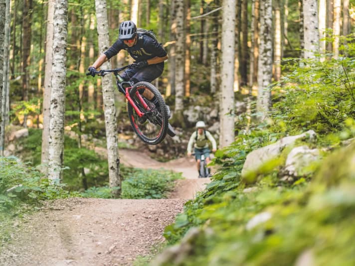 Merida's Big.Trail teaches us: A successful geometry and well thought-out add-on parts guarantee a lot of riding fun even with a hardtail.