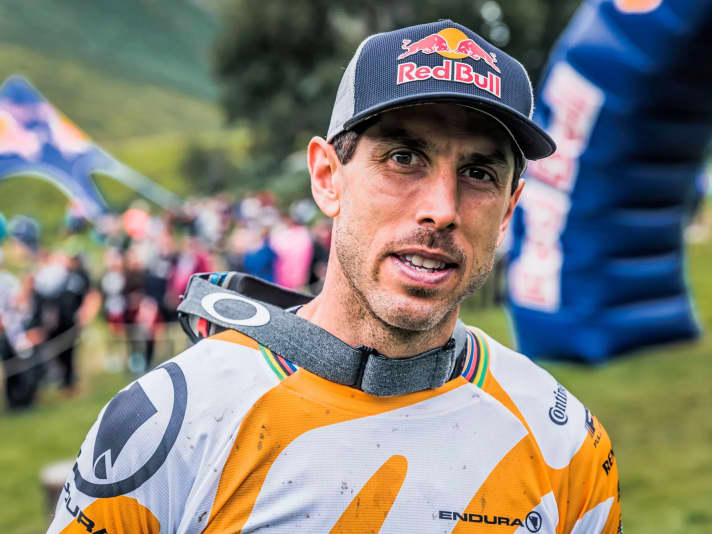 Comeback after monster crash: Gee Atherton. "Gee and Bernard Kerr are the leading wolves in the hardline wolf pack," says Andreas Kolb. 