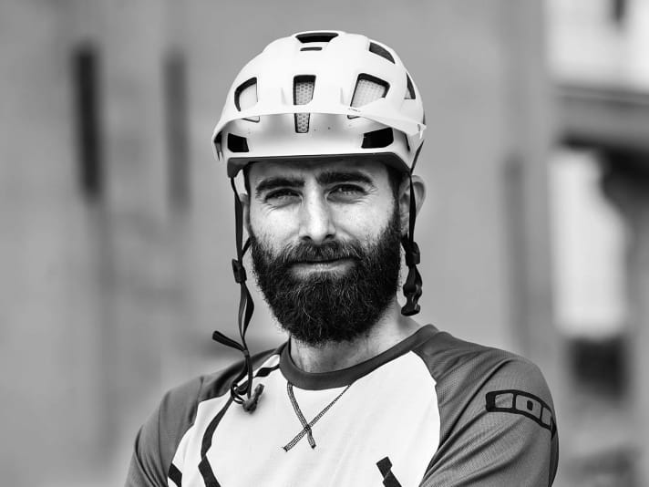 Stefan  Frey, BIKE-Tester: „Ein Rucksack ist mir zu klobig, auf Trailrides nutze ich gerne ein Hipbag.“