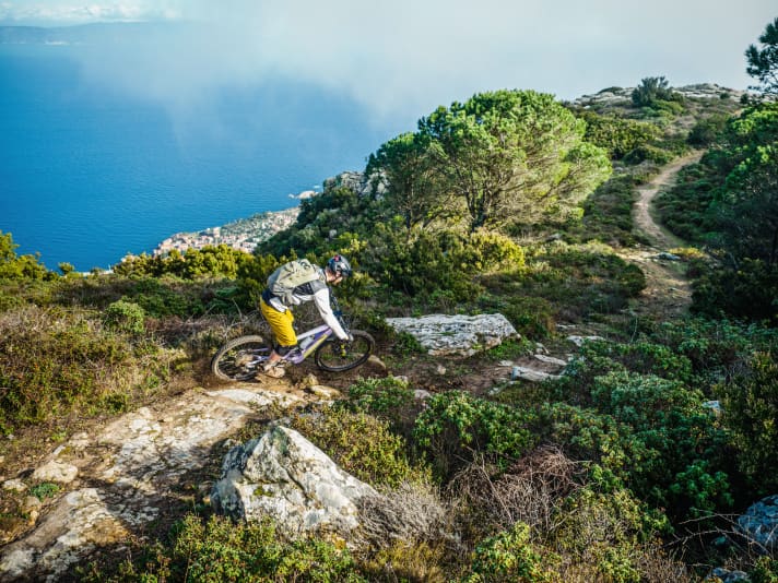 Toskana-Trails: Die Bike-Pros Ines Thoma und Max Schumann verraten ihre Geheimtipps für einen traumhaft schönen Herbsturlaub.