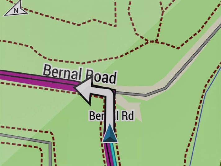 The vector maps from Open Street Map (OSM) are based on community-generated data and can be downloaded free of charge. In our comparison, all map-enabled devices rely on pre-installed OSM maps. These are bike or mountain bike-specific versions that have been customised by the manufacturer.