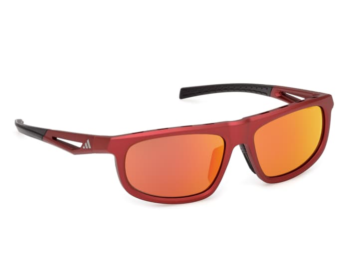 Alles kommt wieder! Baggy-Hosen oder eben Sonnenbrillen mit ovalen Rahmen. Hier die Dromeas. Preis: 135 Euro.
