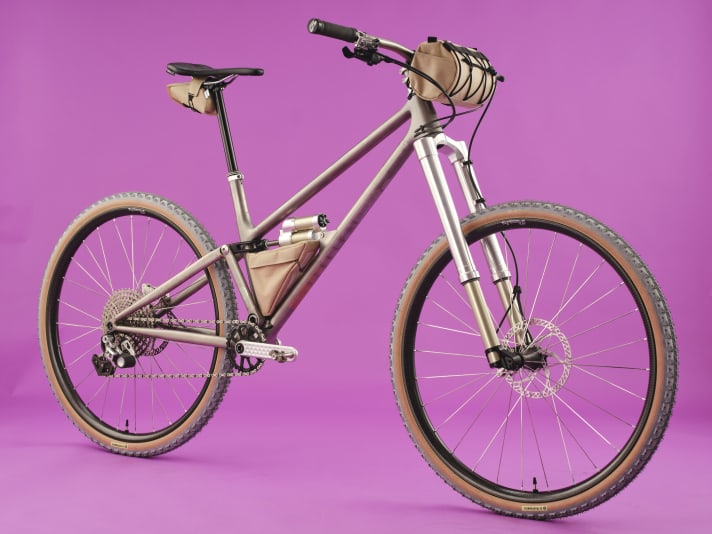 Best New Manufacturer, judged by TBA's Shaggy John (who has seen more than his fair share of new manufacturers in the last ten years), went to Huhn Cycles