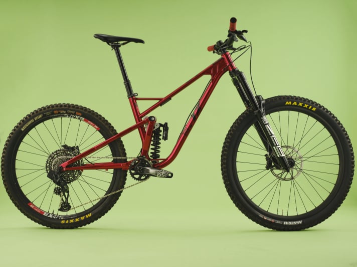 The prize for the best mountain bike went to RA Bikes for this stylish race enduro bike