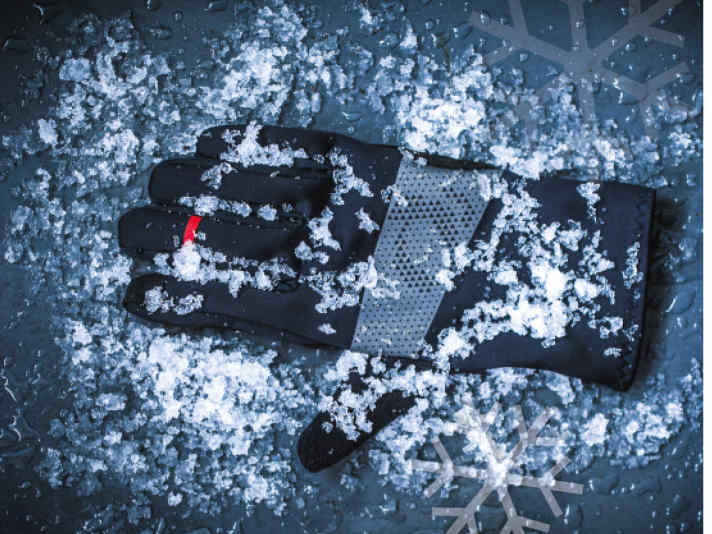 Winter training is only fun with the right equipment. This also includes good winter gloves to prevent cold fingers.