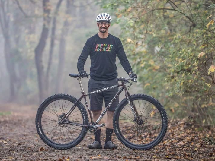 BIKE test lab mechanic Dominik Scherer loves his single-speed mountain bike.