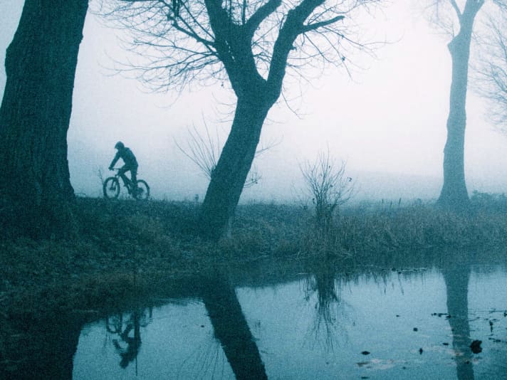 Biken im Winter: Mit der richtigen Ausrüstung kann man auch Touren bei Kälte genießen.