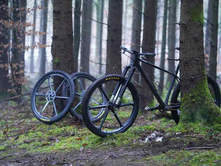 Der neue Bike Ahead Biturbo X 32 Safewing erlaubt es die Vorteile des neuen Standards in der Praxis zu testen.