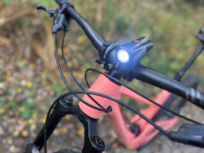 The Buster 400 sits on a clamping ring with a spindle screw.