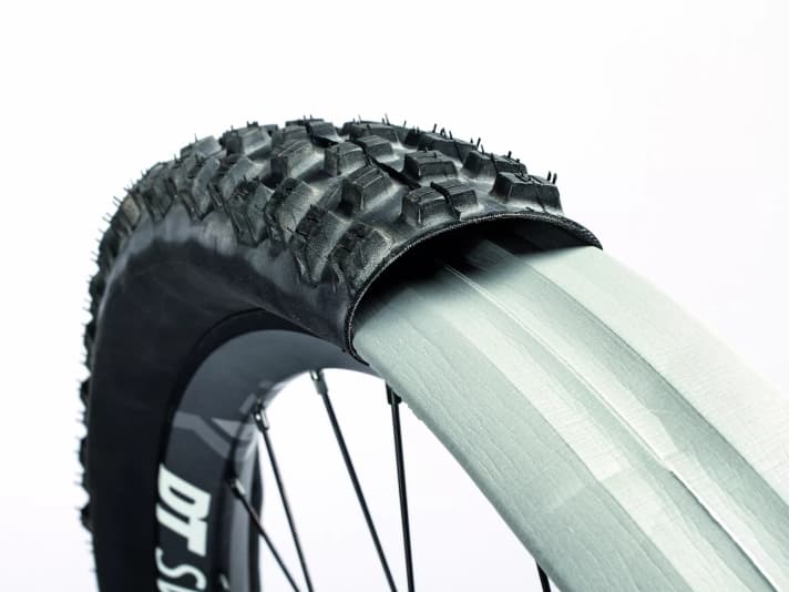 Tyre inserts increase puncture protection.