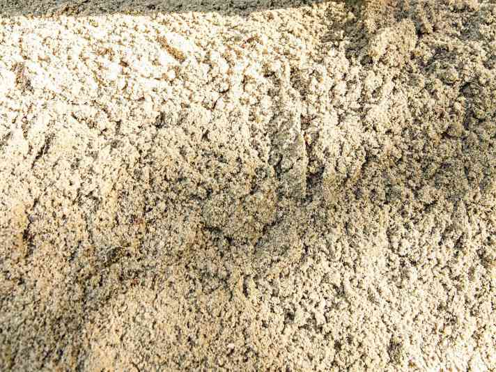 A maximum of 2-3 bars is recommended for sand passages.