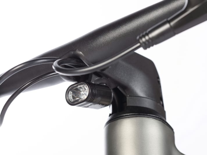 Integrated stem of the Canyon Commuter with welded handlebars and cable entry
