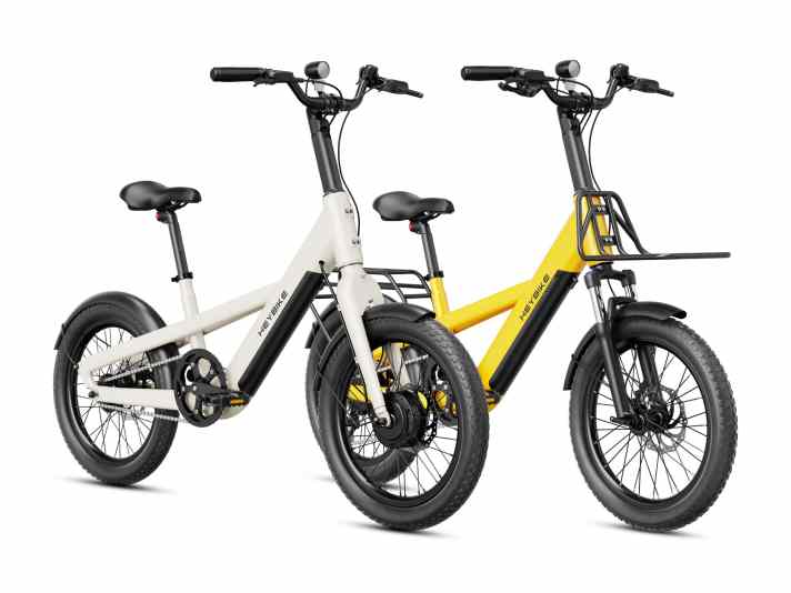 The City version at the front and the Sport version with suspension fork at the rear. However, all EC Compact models come with pannier racks as standard.