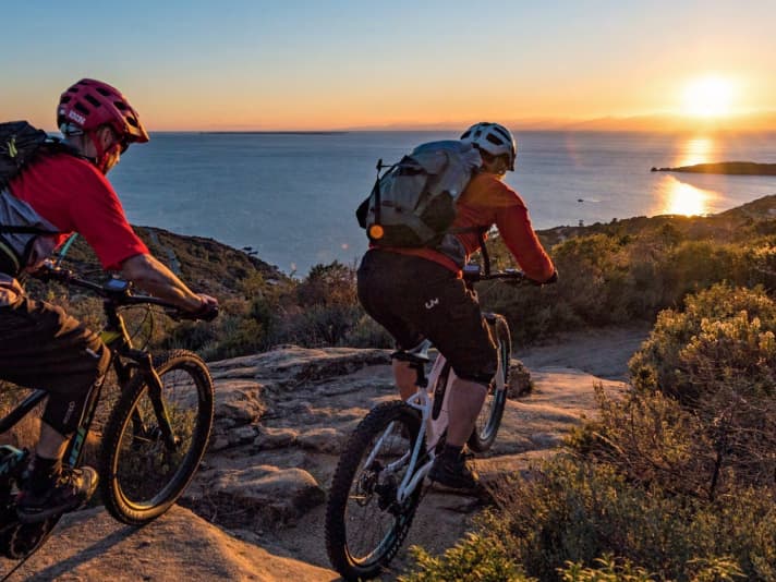 Mit Bus und Bahn auf die Insel Elba