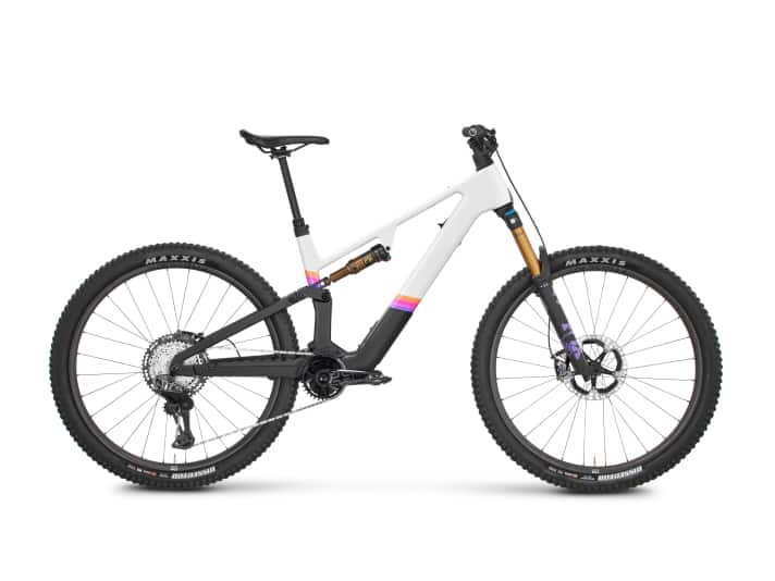 The Rose File Plus XTR for 7999 euros is said to weigh from 18.6 kilos, including the large 580 mm battery.