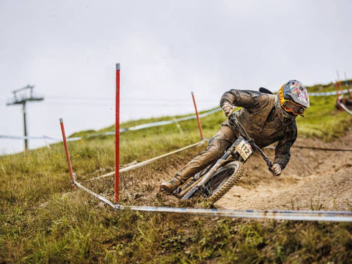Zurück auf dem Bike: 2021/22 fuhr Stefan wieder Rennen: “Aber immer mit Schmerzen.” Hier beim Worldcup in Leogang 2022.