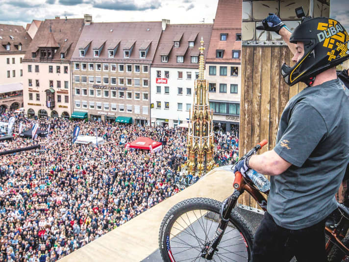   Red Bull District Ride 2017: endless tricks