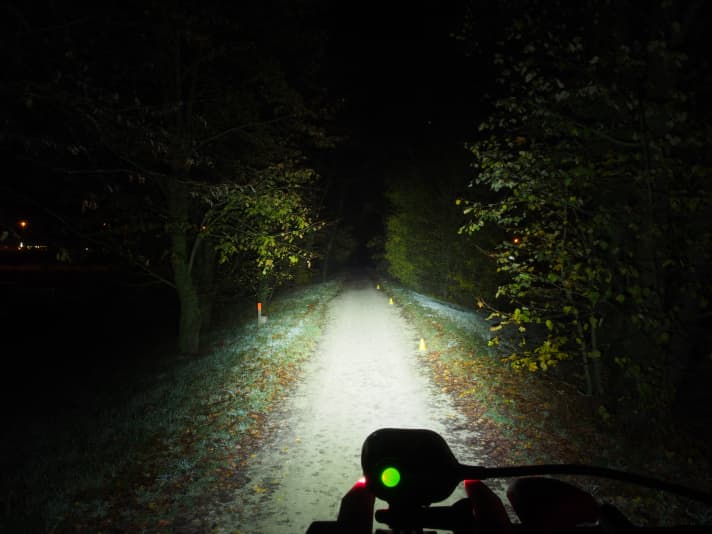 Gloworm X2: Gute Reichweite und ordentliche Ausleuchtung.