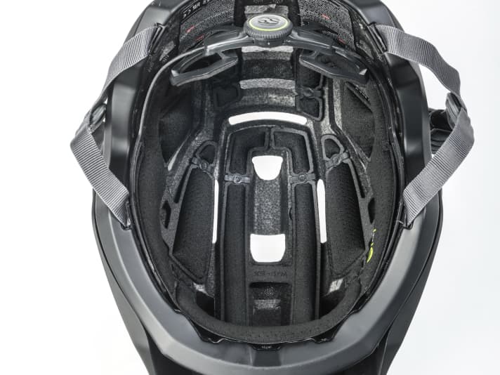 MIPS Air ist nahezu unsichtbar in die Helmpolsterung integriert.