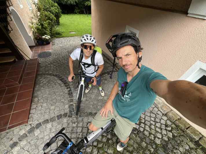 Now it's getting serious: start at home, rain is forecast.