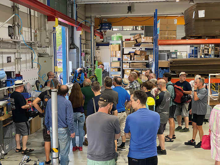Die kostenlose Werksführung bei HP Velotechnik stößt auf reges Interesse. Um Anmeldung über die Homepage wird gebeten.