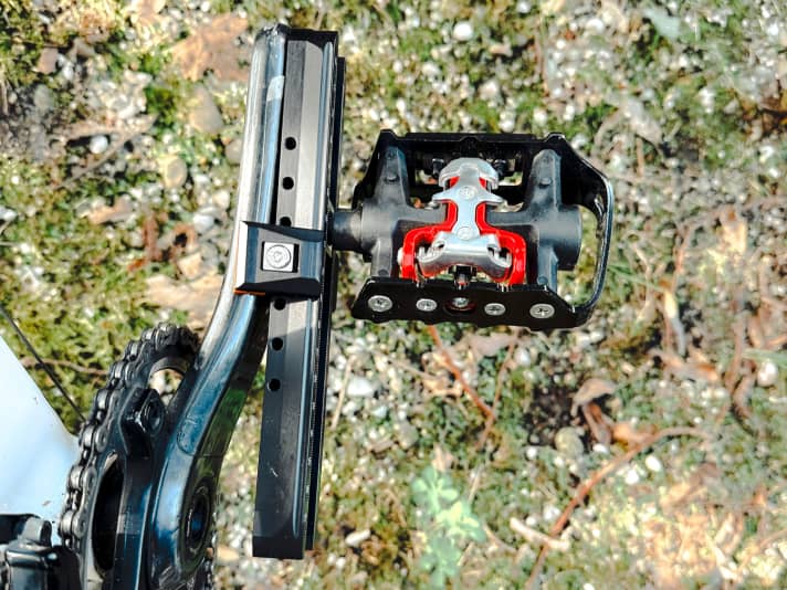 The Wexelpunkt adapter is narrow so as not to affect the bike's Q-factor too much. Andreas Sextl is certain that riding a bike with a modified Q-factor is still better than not riding a bike at all.
