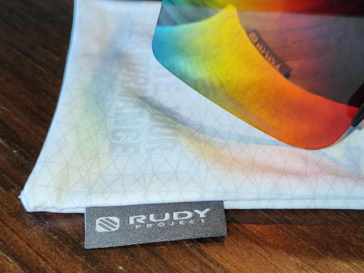 Für den Autor die erste Rudy Project Sonnenbrille nach 15 Jahren. Gefällt ihm.