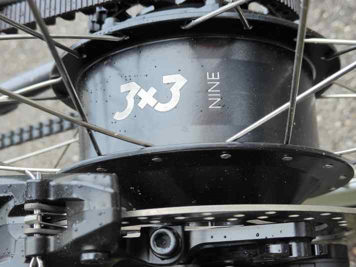 3X3 - this stands for 9 gears, noticeably stepped inside as 3 x 3 gears.