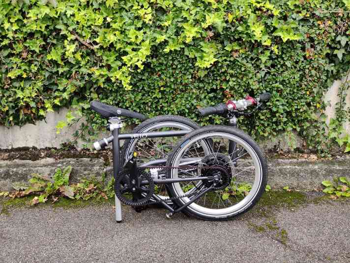 Zappzerapp! Ein 15-Kilo-Paket ist fertig für den Transport.