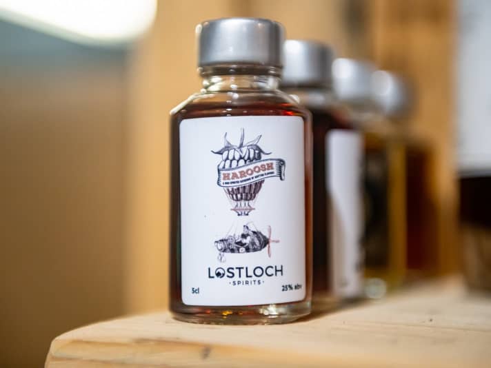 One of Scotland's trademarks is the many types of whisky that are distilled in the numerous distilleries. But here is a Scottish liqueur for a change.