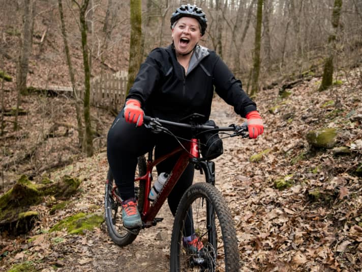 Im Bikeparadies Bentonville im US-Bundesstaat Arkansas ist Marley Blonsky am liebsten auf mit dem MTB unterwegs, mit oder ohne E-Antrieb.