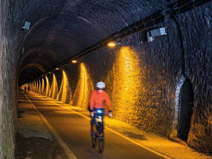 Der Milseburg-Tunnel ist mit 1,2 Kilometern der längste Fahrradtunnel  Deutschlands.
