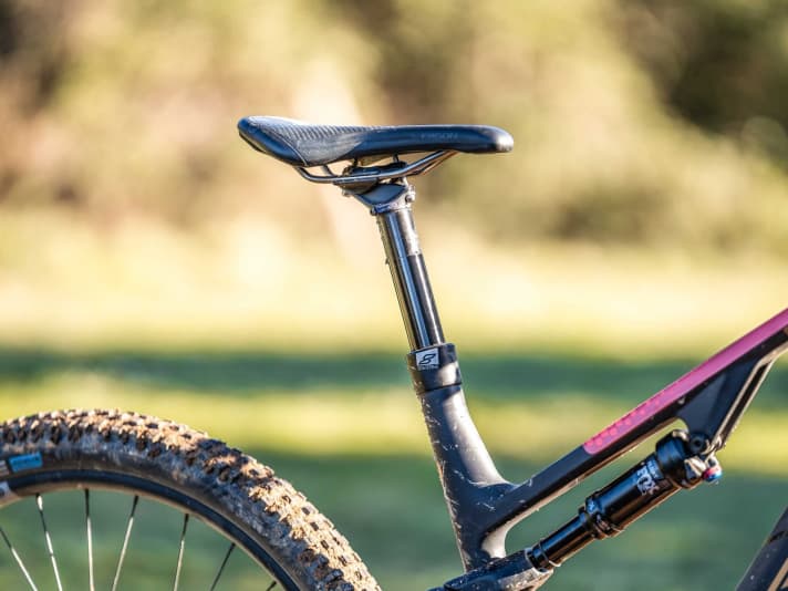 Die integrierte Eightpins H01 ist schick gemacht, bietet mit 175 mm aber nicht mehr Hub als die klassische Konkurrenz. Deutlich mehr gibt´s bei dem Modell NG2 von Eightpins.