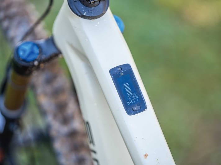 Simplon has placed the TQ display far back on the top tube. You have to look far down to read it, which is not ideal.