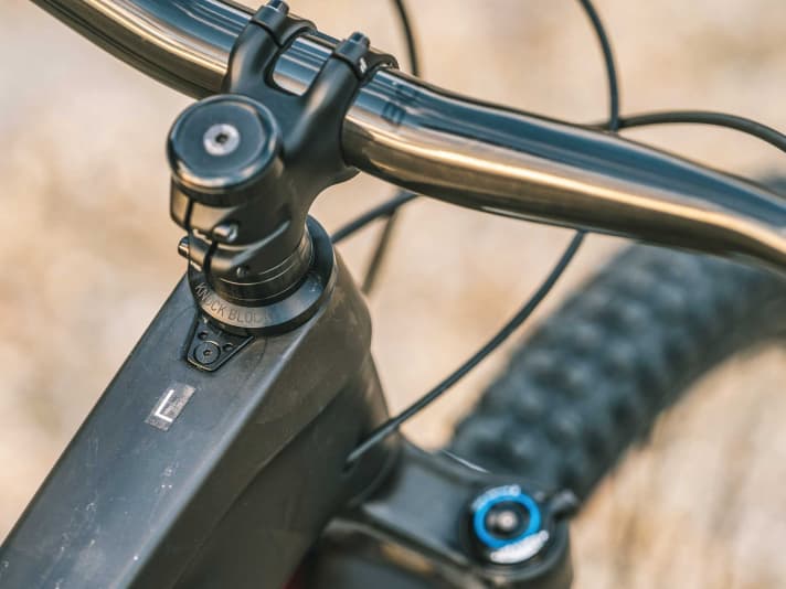 The Knock Block headset now offers a greater steering angle and protects the top tube.
