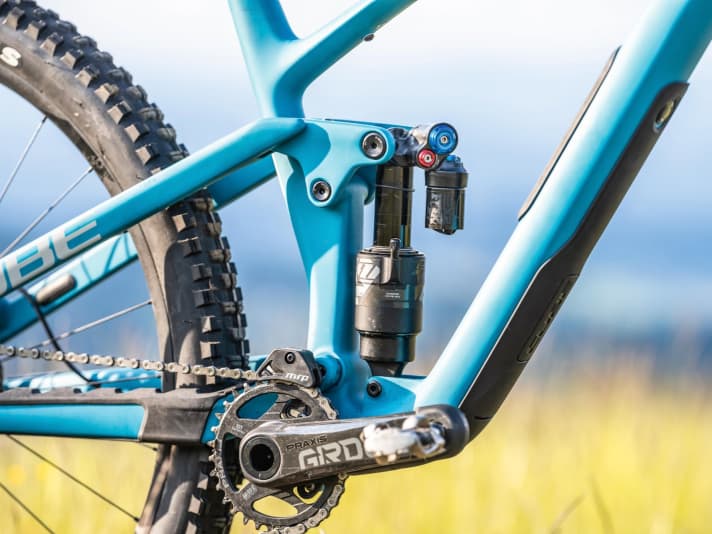 The rebound and compression damping of the Fox X2 shock can only be adjusted using Allen keys of different sizes.