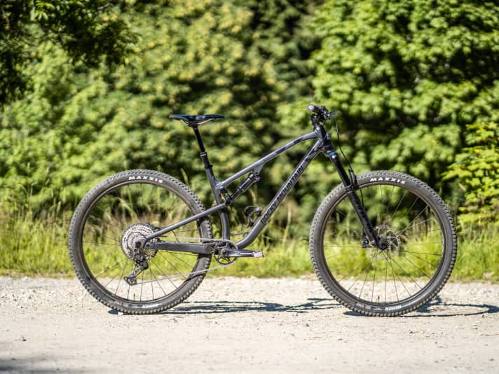 The Rocky Mountain Element Alloy 50 - now for 3600 instead of 4500 euros.