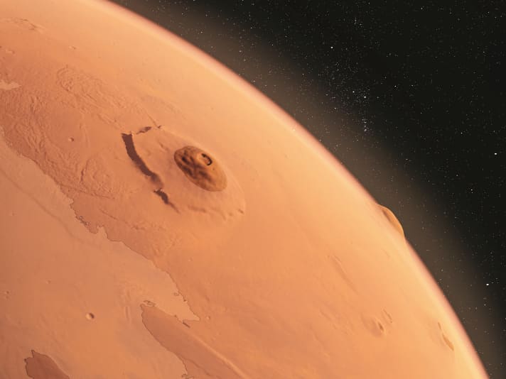 A crossing of Africa takes too long for you? Is the Salzkammergut Trophy too short for you? Then how about a simulation of the ascent of the highest mountain in our solar system, the 26,400 metre high Olympus Mons on the planet Mars.